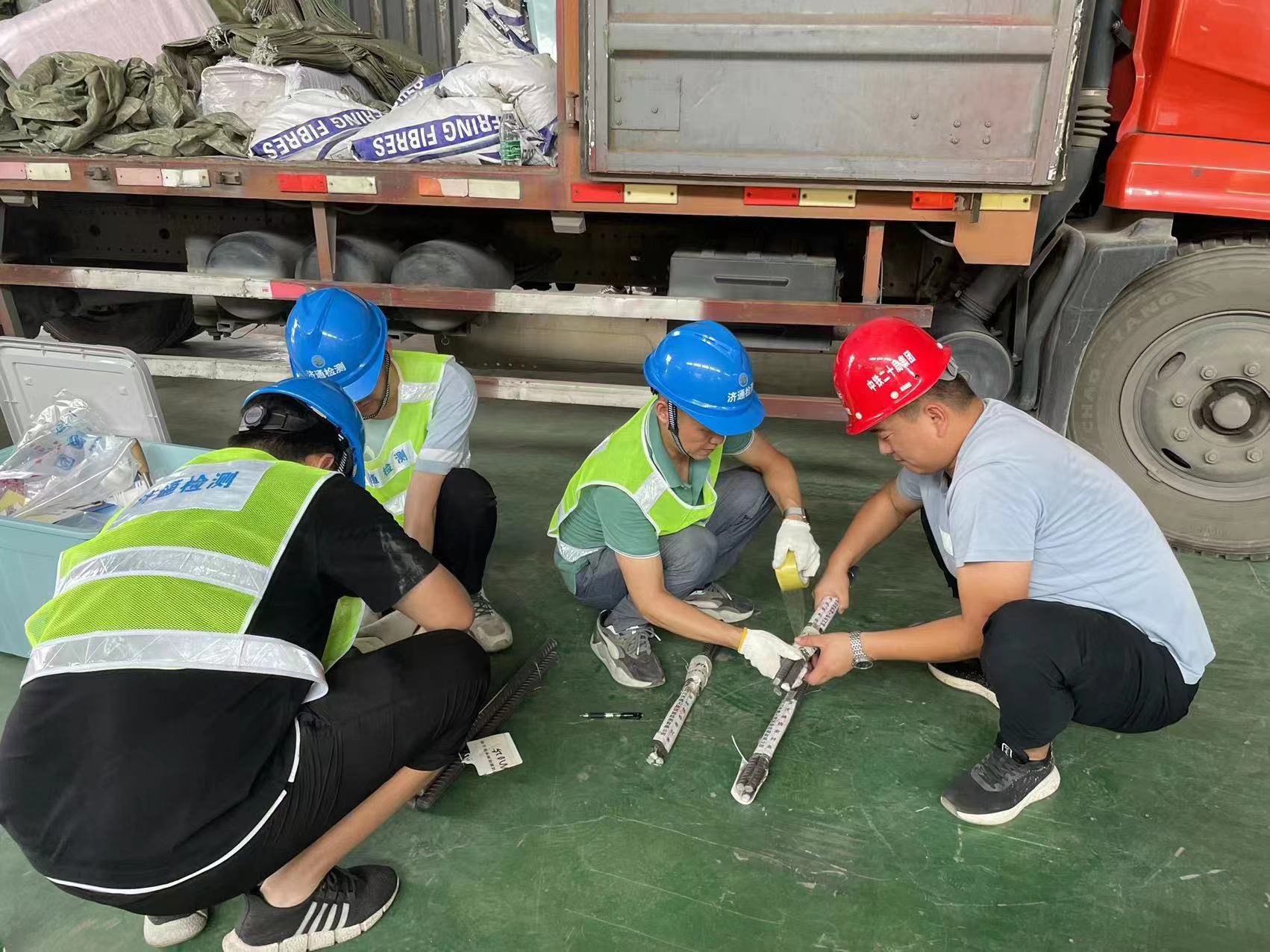 四川省質(zhì)監(jiān)站對南充至成都高速公路擴容工程主要原材料盲樣抽檢