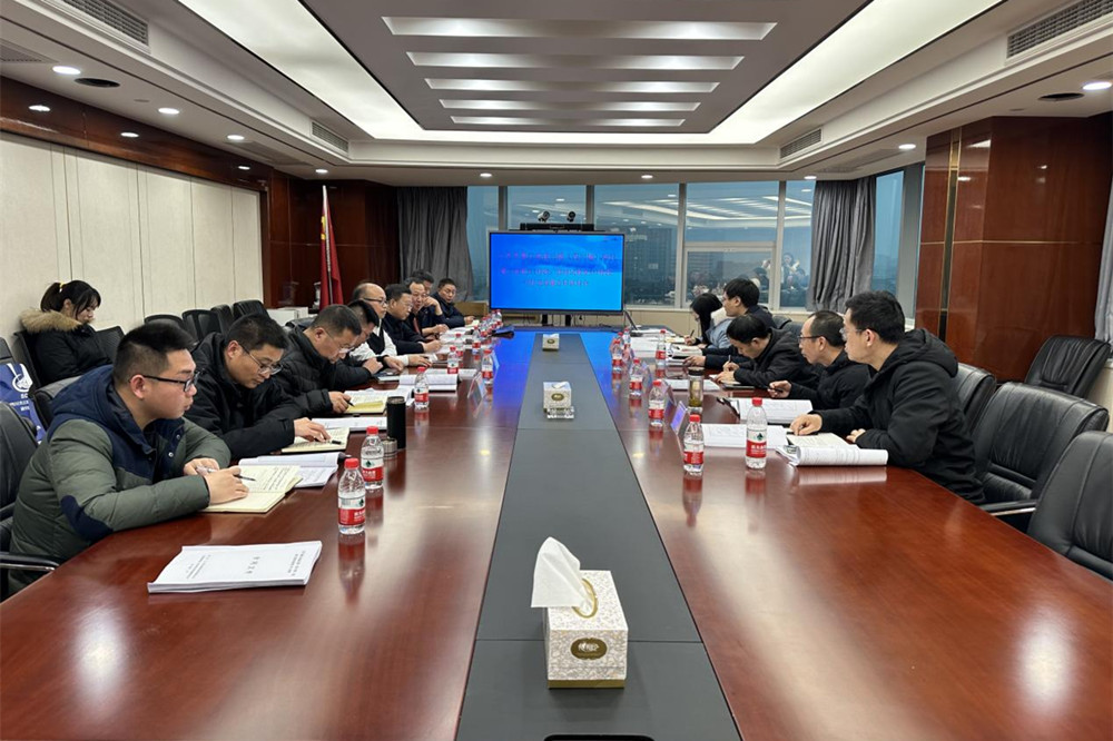 2024年3月1日，為進(jìn)一步明確大竹至墊江高速公路（四川境）項目監(jiān)理試驗室sy1標(biāo)段合同雙方權(quán)利義務(wù)，我公司與四川大墊高速公路有限責(zé)任公司在四川高速大廈會議室進(jìn)行了合同談判會議_副本.jpg